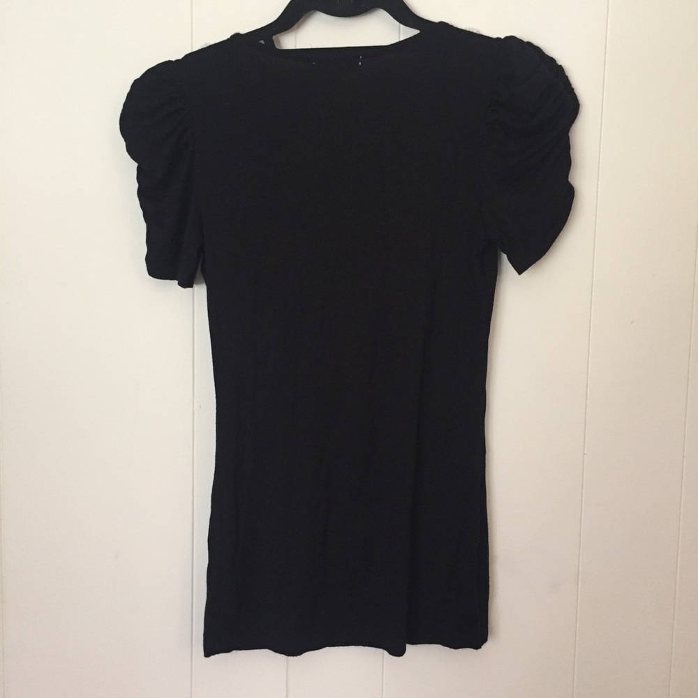Black short sleeve with cream colored lace - Picture 6 of 6