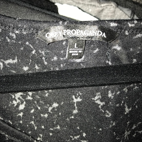 Obey flowy top - Picture 3 of 4