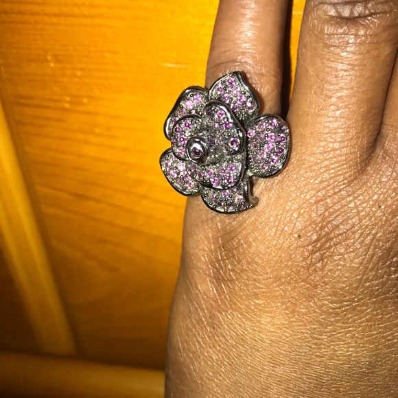 Flower ring - Picture 2 of 2