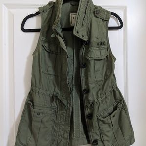 Abercrombie & Fitch Cargo Vest