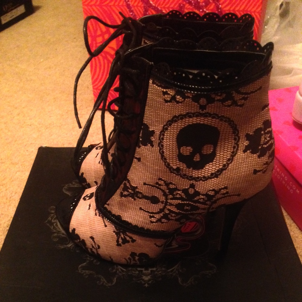 Iron Fist Ladies Lacey Days Bootie