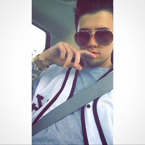 Meet your Posher, Robert