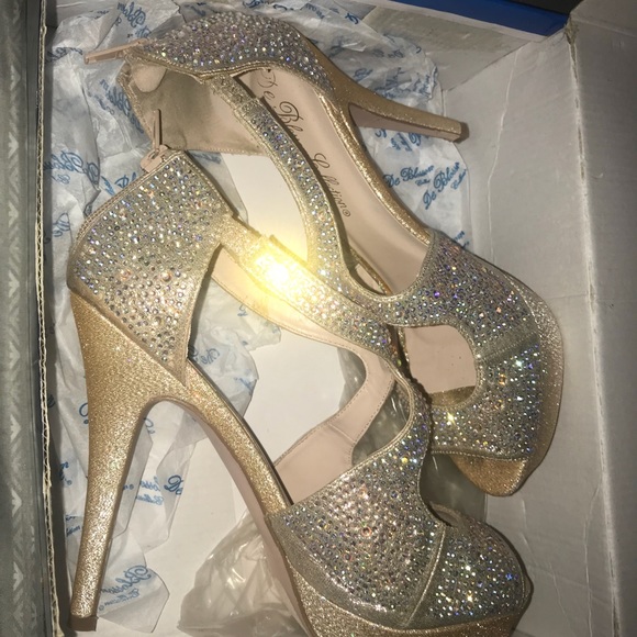 De Blossom Collection - Picture 2 of 2