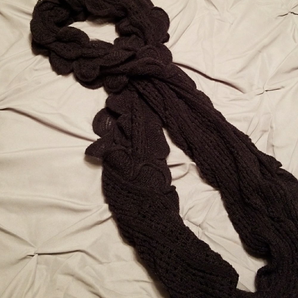 Ruffle infinity scarf