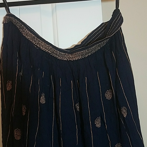 Skirt - Picture 3 of 4