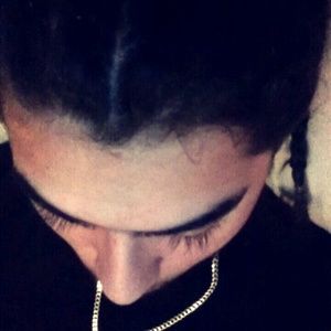 Meet your Posher, Juliano