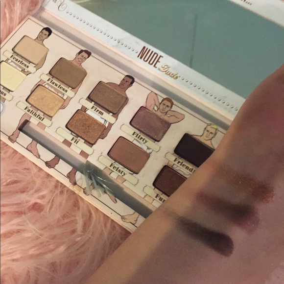 Nude dude eyeshadow palette volume 2 by the balm - Picture 4 of 4