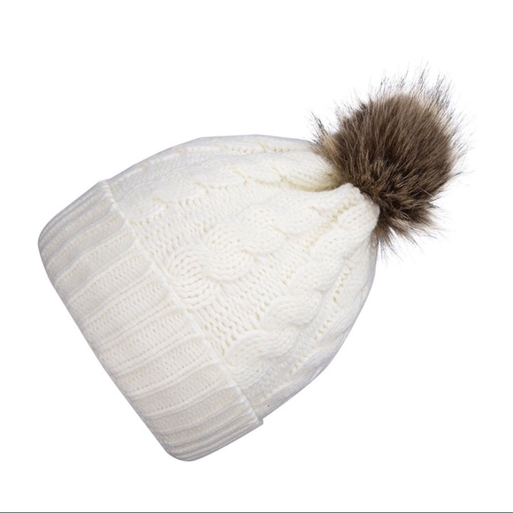 ‘Nora’ White Cable Knit Pom Pom Hat - Picture 3 of 4