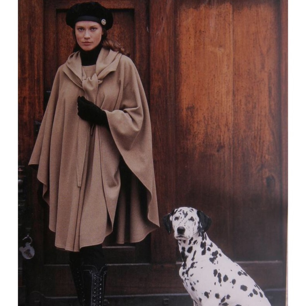 HOURIHAN Cape with Convertible Scarf/Hood