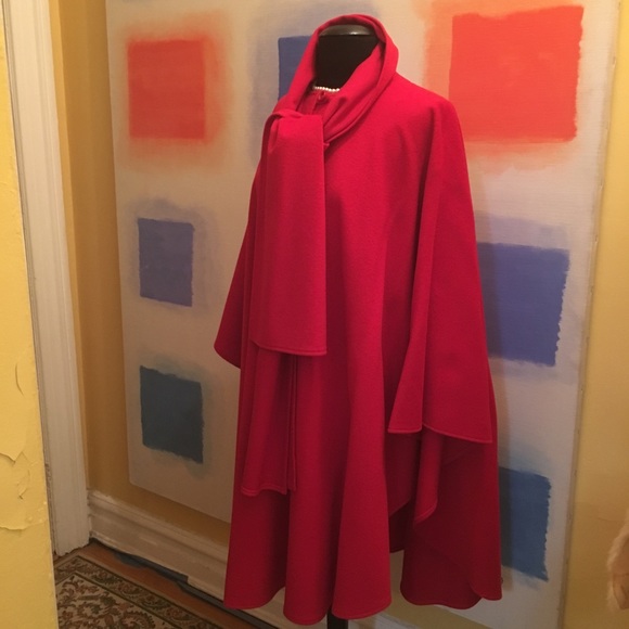 HOURIHAN Cape with Convertible Scarf/Hood - Picture 5 of 8