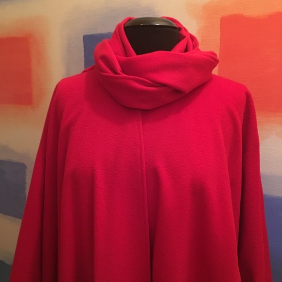 HOURIHAN Cape with Convertible Scarf/Hood - Picture 7 of 8