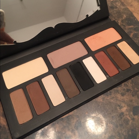 KAT VON D “ Shade + Light” PALETTE - Picture 3 of 3