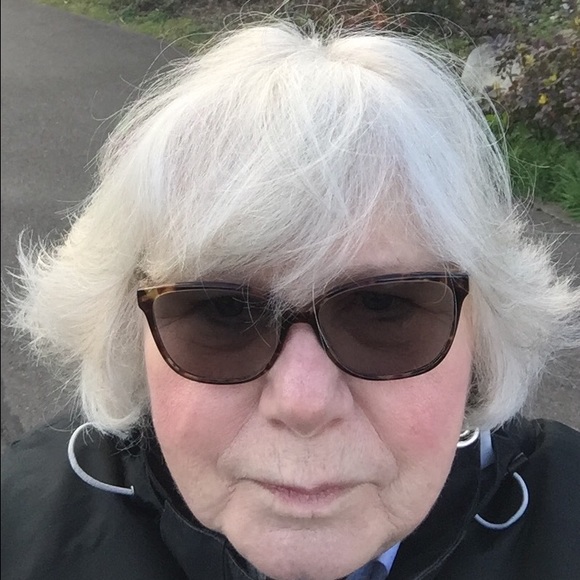 Meet your Posher, Sue - Picture 1 of 1