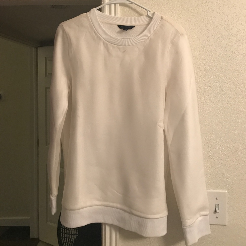 NWOT Banana Republic white sweater