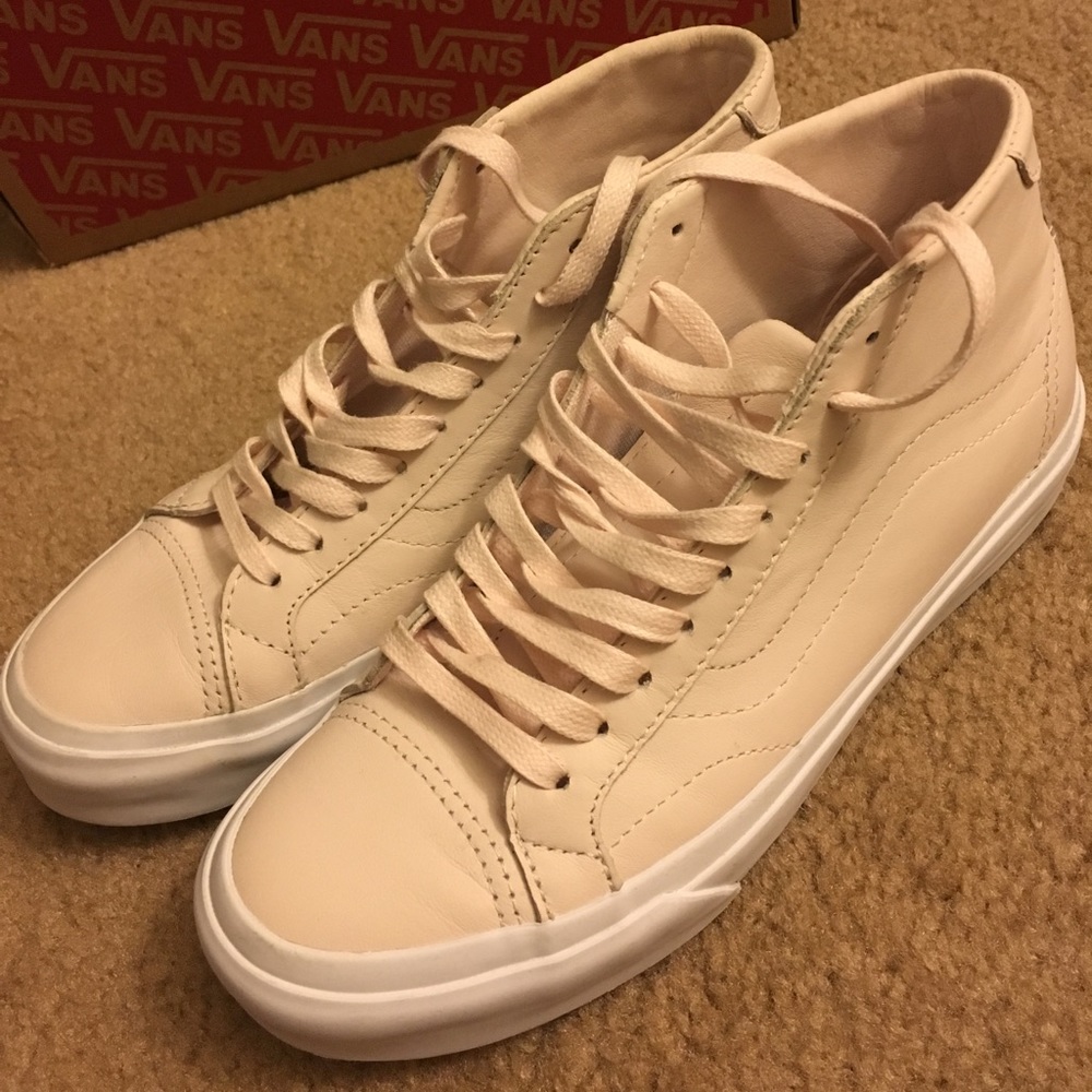 Vans Court Mid DX pink leather classics high top
