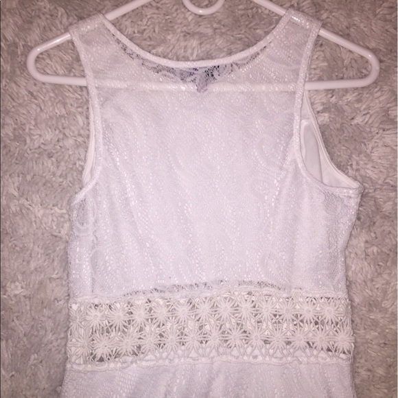 WHITE LACE DRESS - Picture 6 of 7