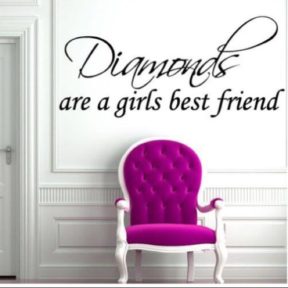 SOLD OUT Diamond Stud Earrings - Picture 8 of 8