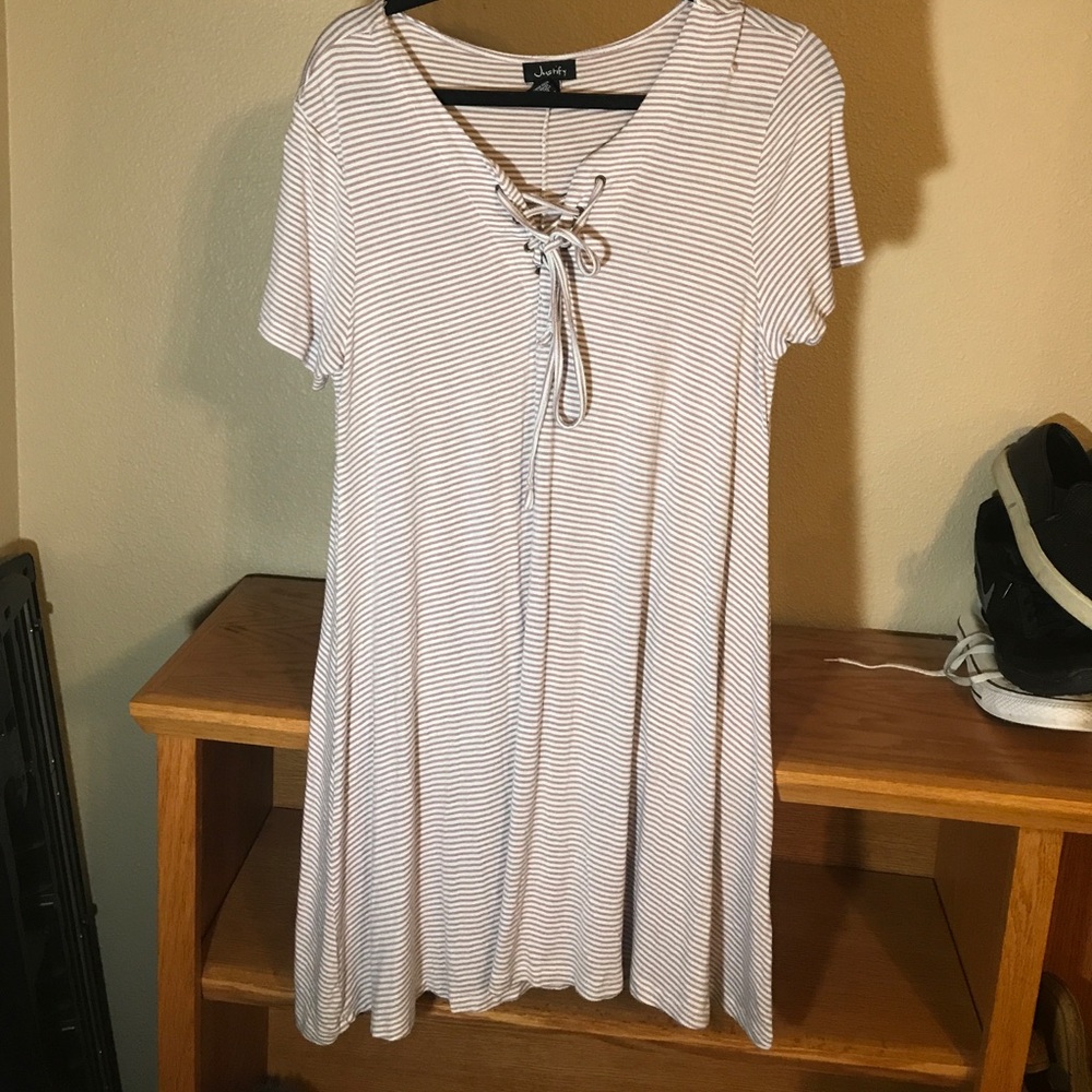 Justify Dress Size L
