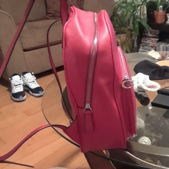 Guess book bag purse - Picture 2 of 2