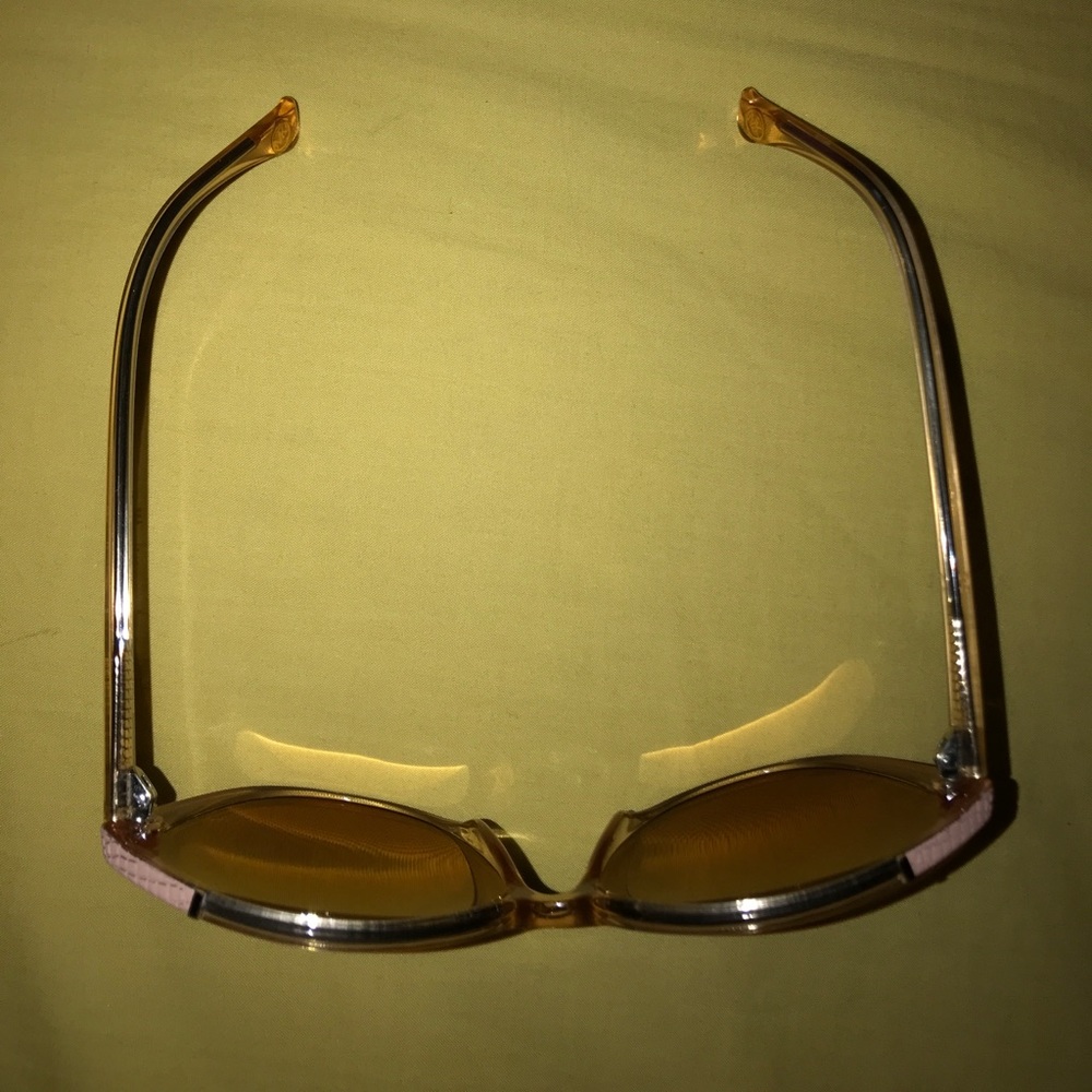 ✨Michael Kors Sunglasses: “Paige”✨ - Picture 3 of 8