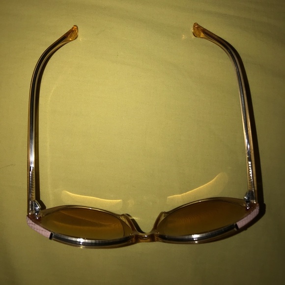 ✨Michael Kors Sunglasses: “Paige”✨ - Picture 3 of 8