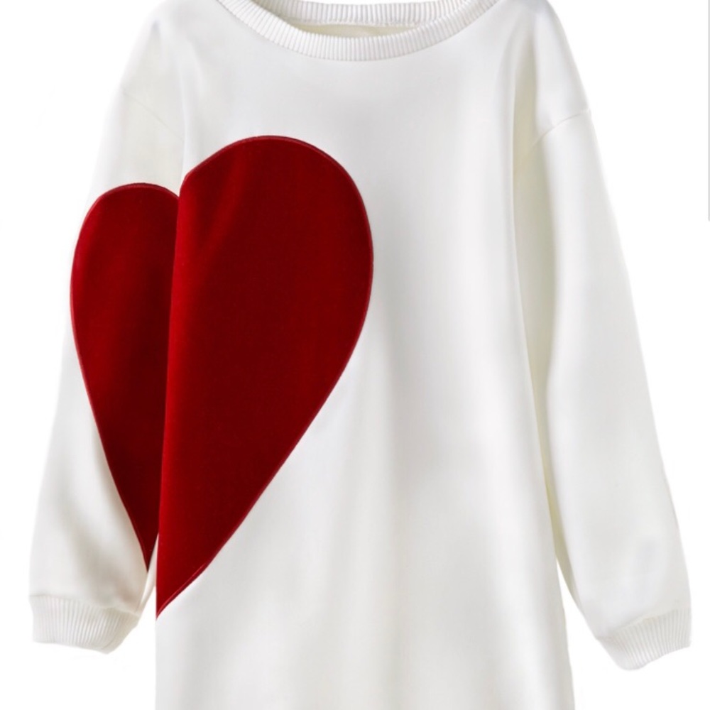 🛍 White Heart Sweater🛍