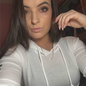 Meet your Posher, Natalie