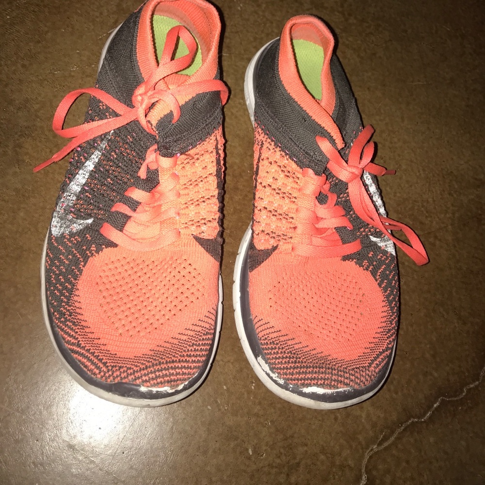 Nike Flynit Shoes