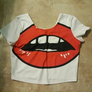 Lips print crop top