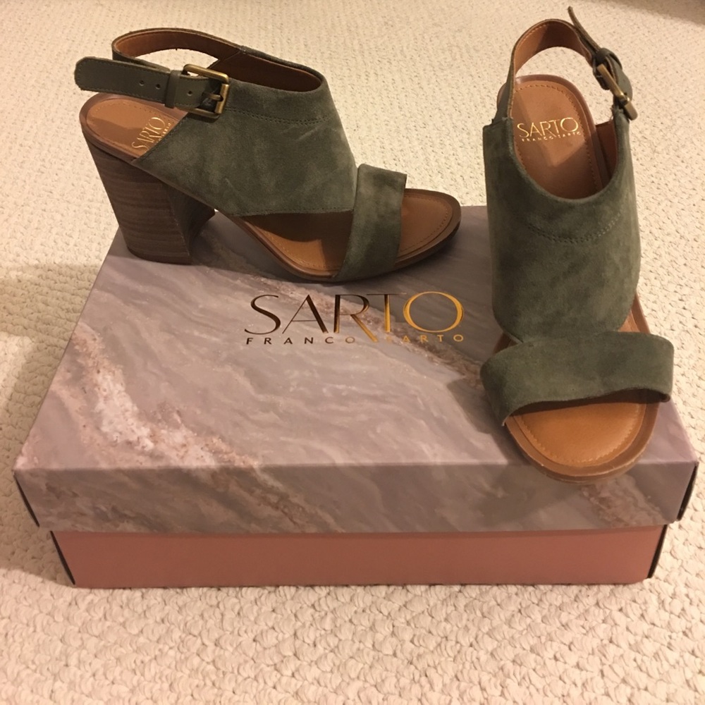 Open toe sandal/bootie.