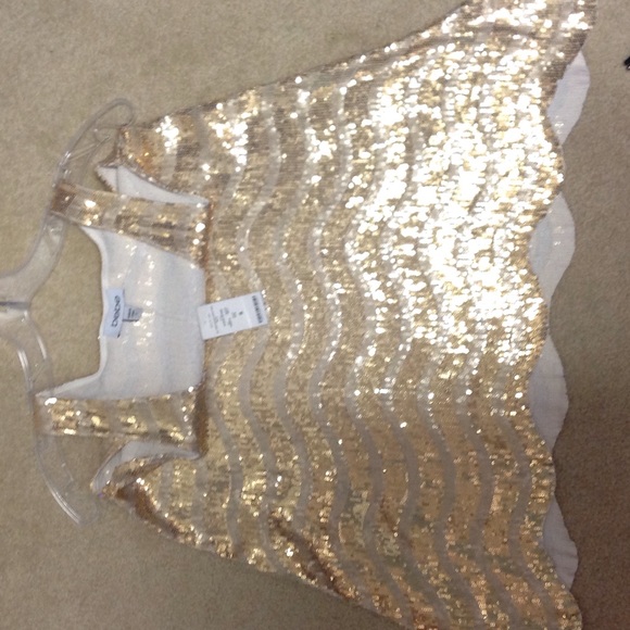 Bebe Small sequin tank top - Picture 3 of 5