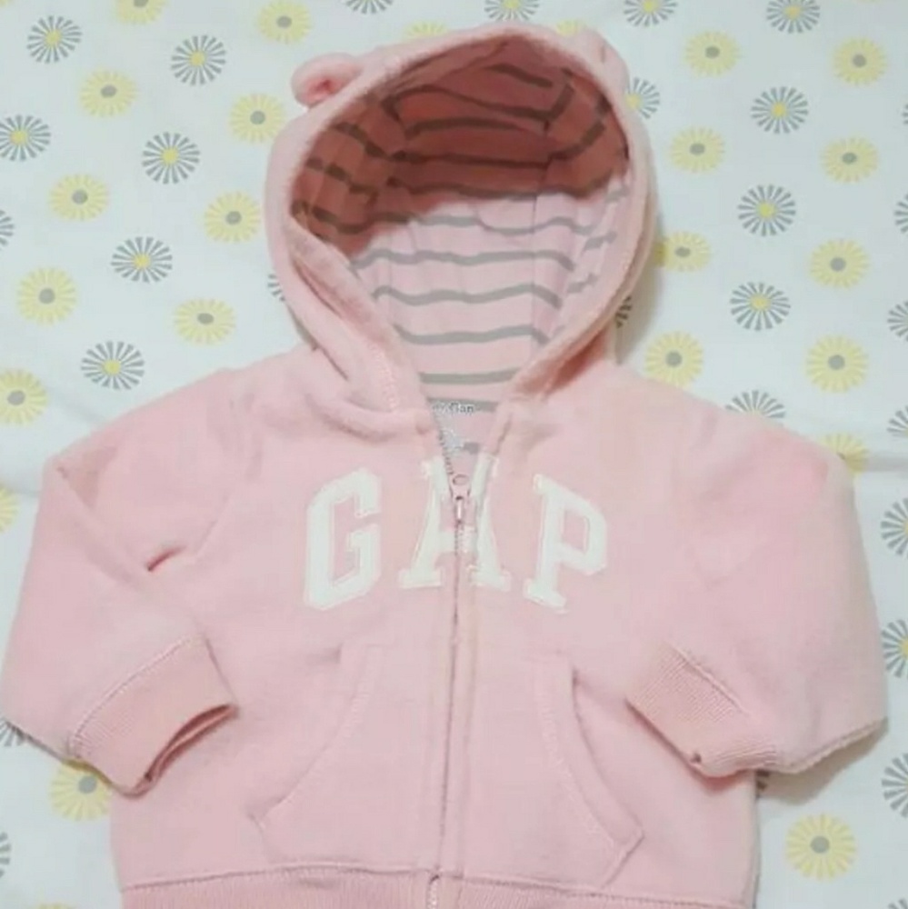Gap Fleece Hoddie and Pants 6-12M