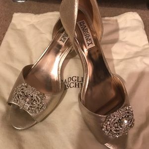 Badgley Mischka Gold shoes