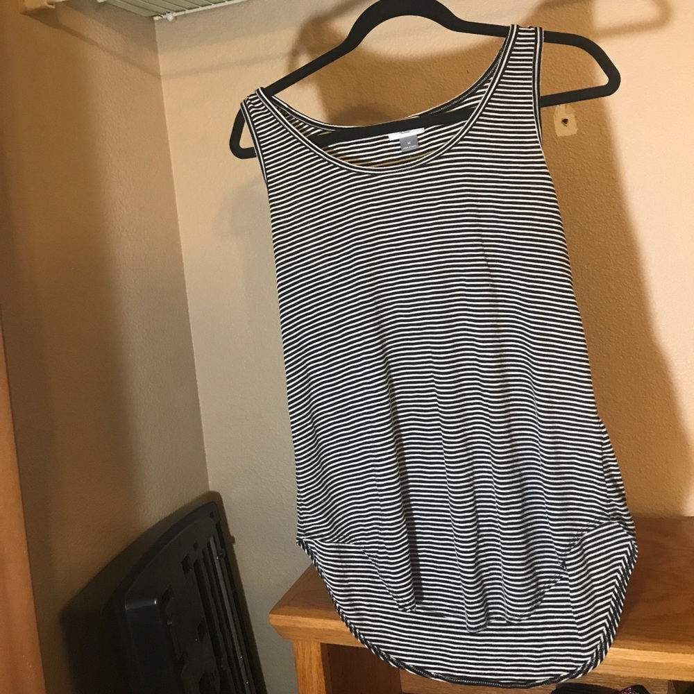 Old navy tank top size M