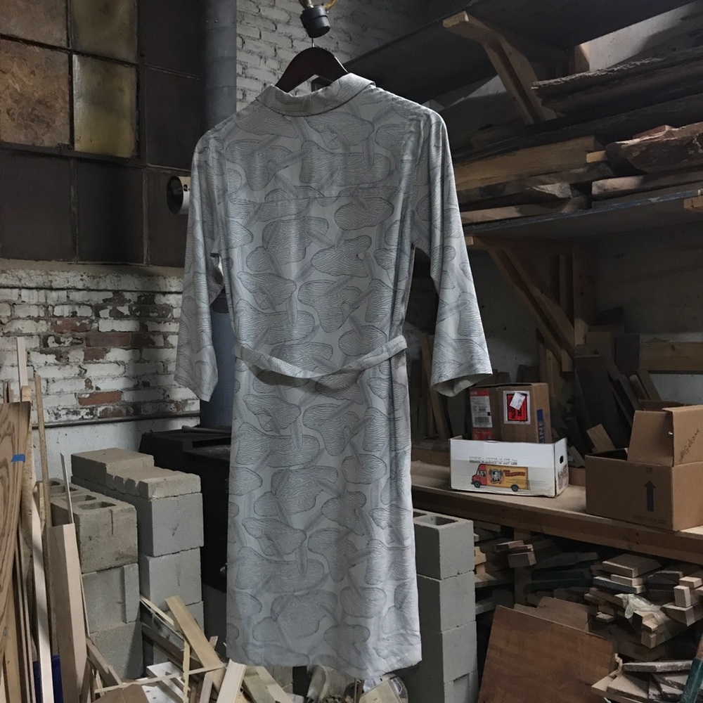NWOT APC 100% Silk Rock&Leaf Print Shirt Dress - Picture 3 of 5