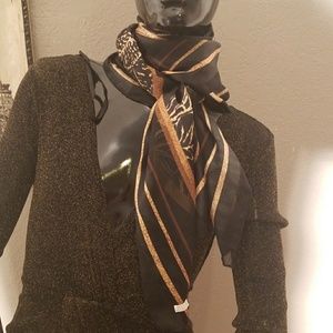 Lightweight scarf  tigers