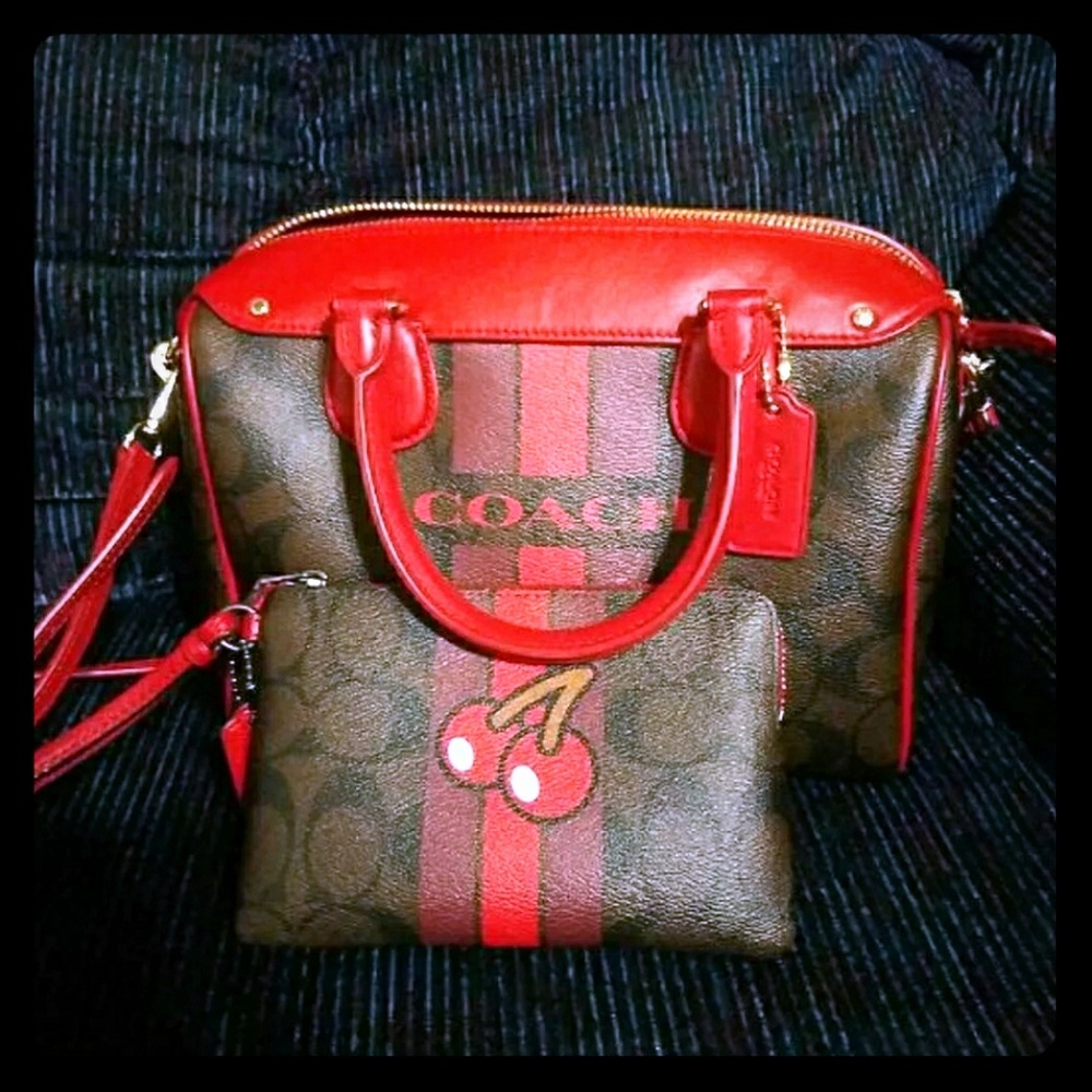 coach crossbody and wristlet set
