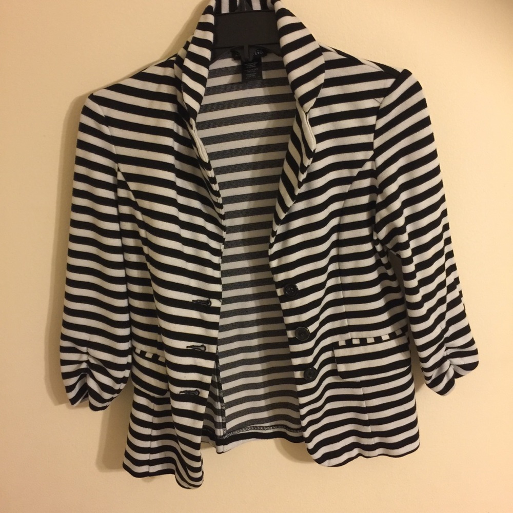 Cute tops! - Picture 3 of 3