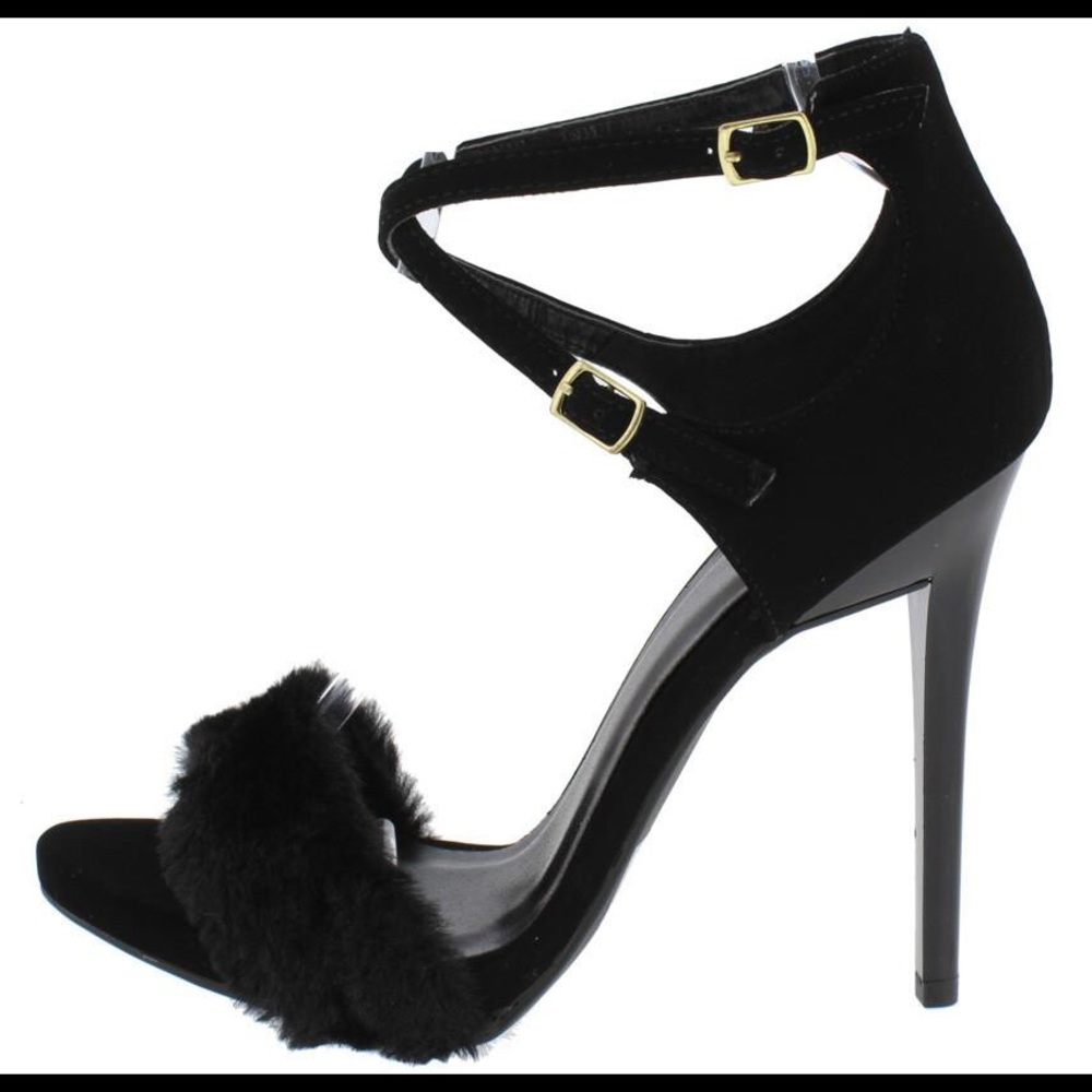 Heel Black Fuzzy