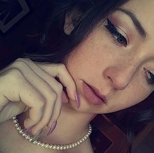 Meet your Posher, Victoria