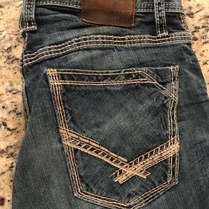 Men’s Buckle jeans