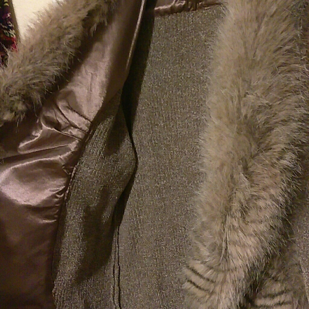 Jacket - Picture 3 of 4