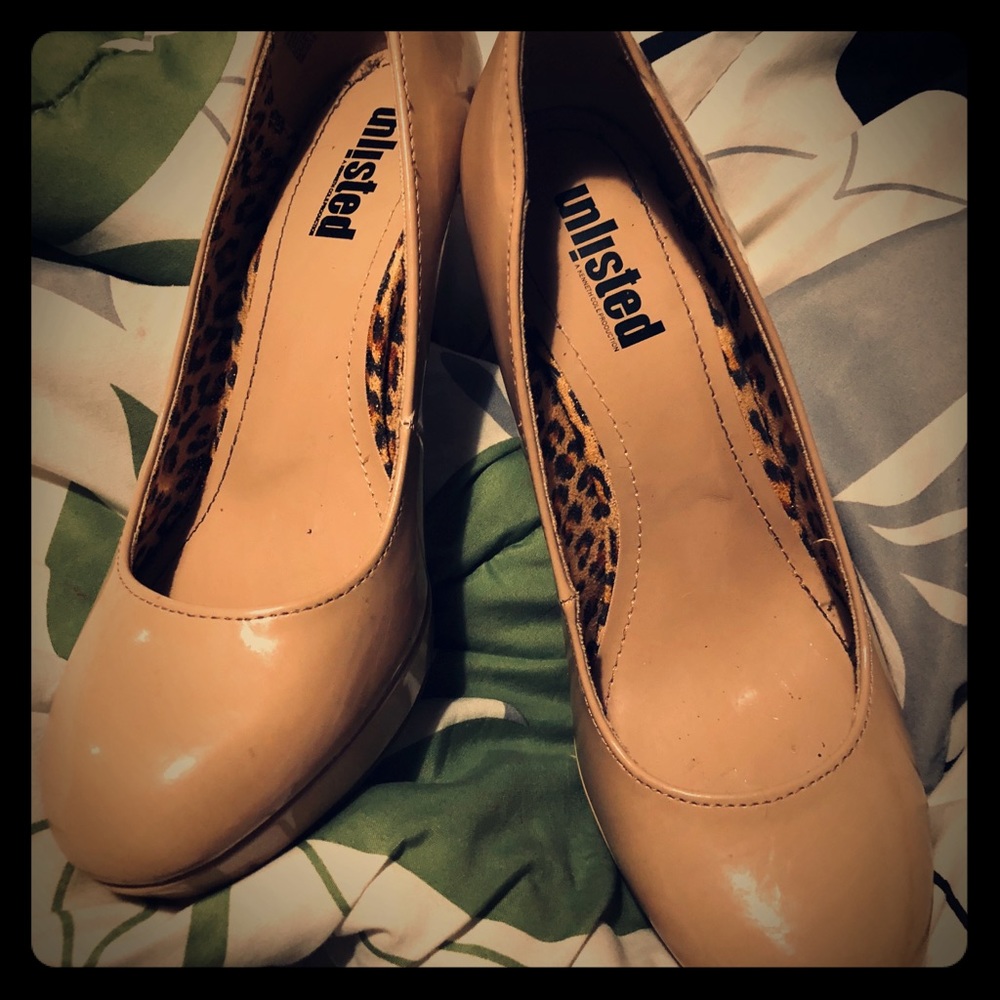 Unlisted beige high heels!