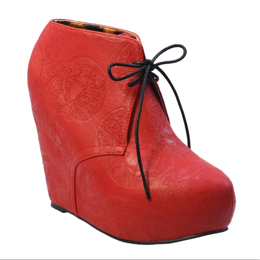 Iron Fist Tigre and Bunny Wedges