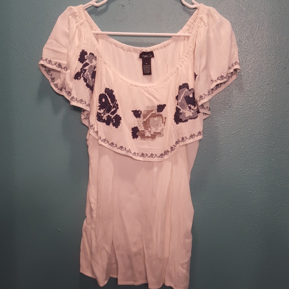 NWT Rue 21 top