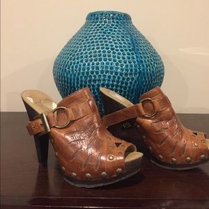 Leather mules clogs