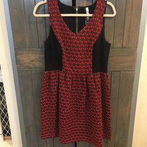 Kenzie women’s Sleeveless Black and Red Dress