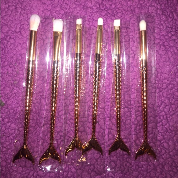 Other - 6 piece rose gold mermaid tail brushes Other - 6 piece rose gold mermaid tail brushes