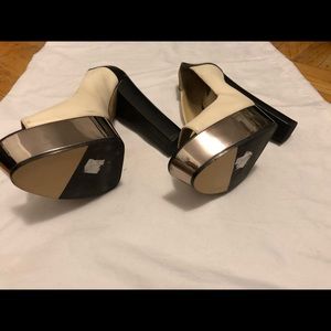 Rachel Zoe black and white Mirrored Heels size 9