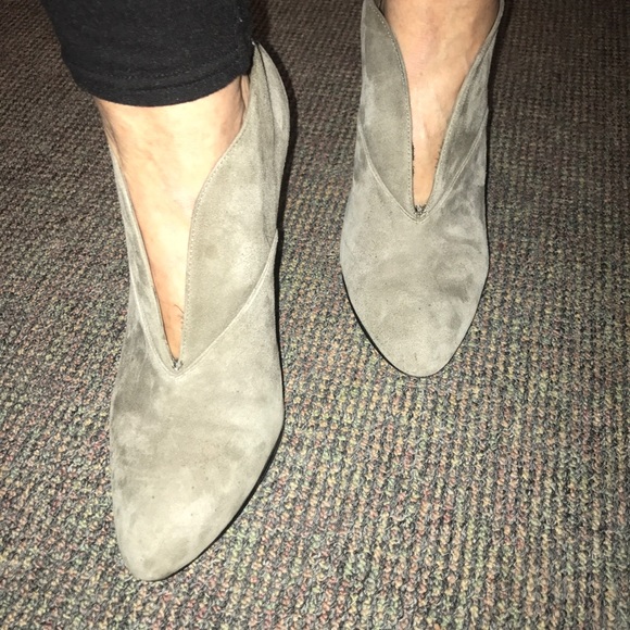 Calvin Klein booties - Picture 3 of 4